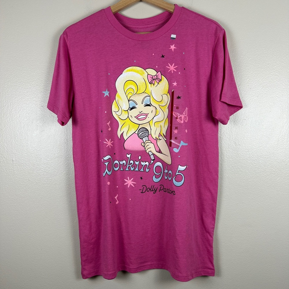 Dolly Parton Women's XS T-Shirt Pink Workin 9 to 5 Graphic Tee Country Music NEW